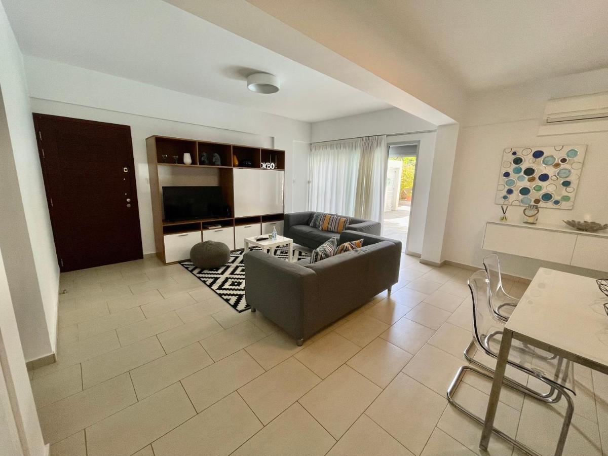 לימסול Amazing 2-Bedroom Apartment With Pool!! מראה חיצוני תמונה